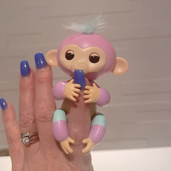 2016 WowWee Fingerlings Baby Monkey - Picture 4 of 5